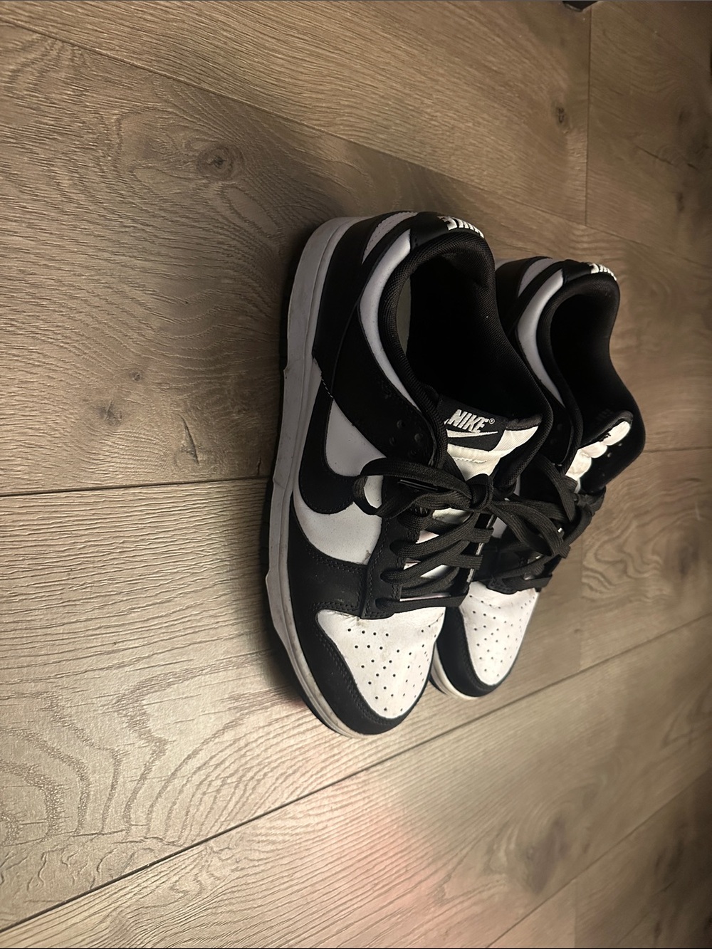 Nike Black and White Low-Top Sneakers with Swoosh - Picture 2 of 7